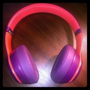 Burgundy Solo beats 3